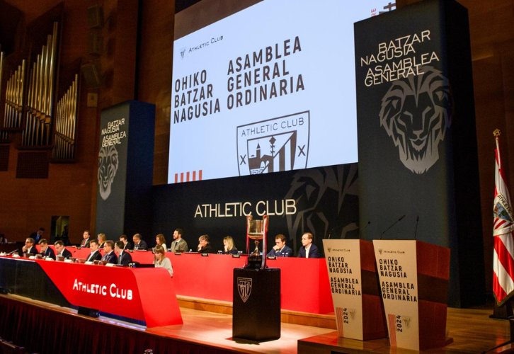 extremiana audiovisuales en la asamble general del athletic club de bilbao en el palacio euskalduna